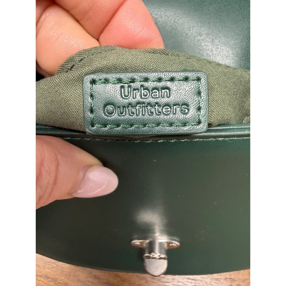 Urban Outfitters Forest Green Saddle Crossbody Bag Silver Turnlock Accent - Picture 15 of 16
